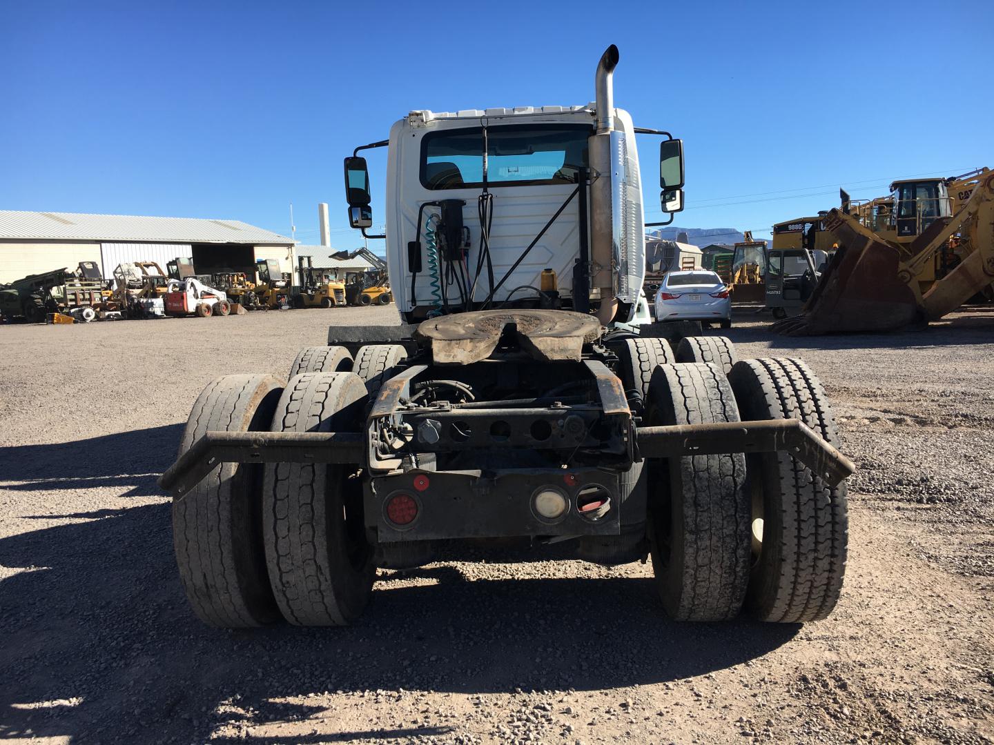 TRACTOCAMION INTERNATIONAL 8600 6X4